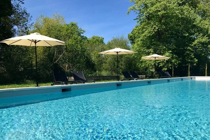 Pool 11 of 18