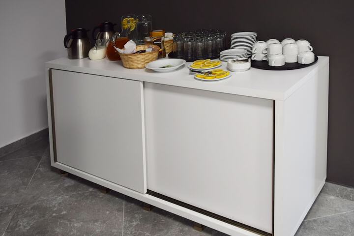 Breakfast/Coffee Service 29 of 35
