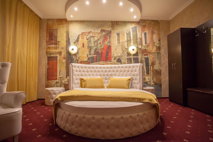 Room 21 of 39
