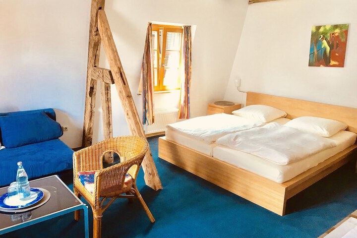 Room 7 of 85