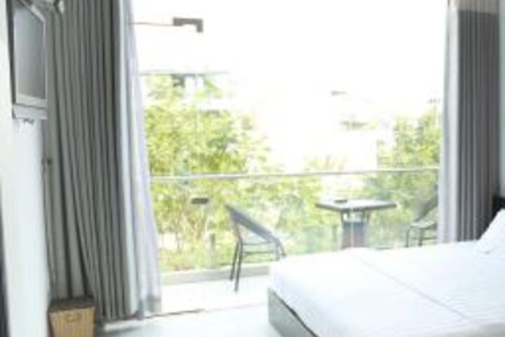 Photo 18