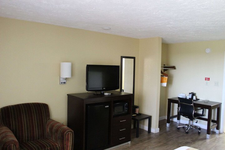 Room 16 of 49
