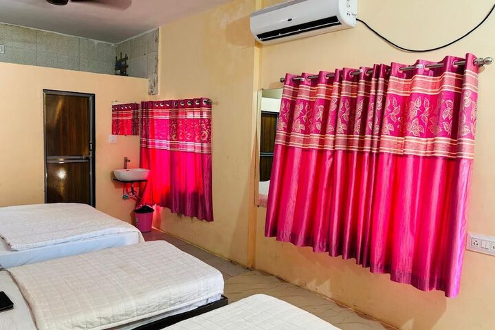 Room 7 of 19