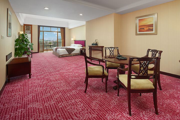 Room 10 of 53
