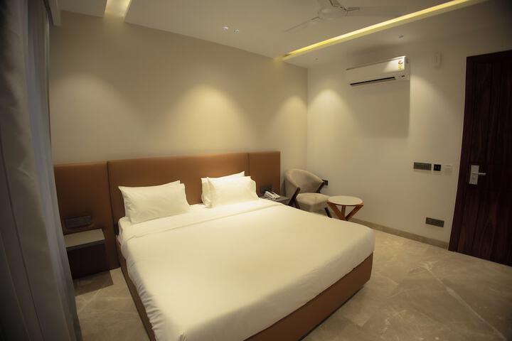 Room 11 of 47