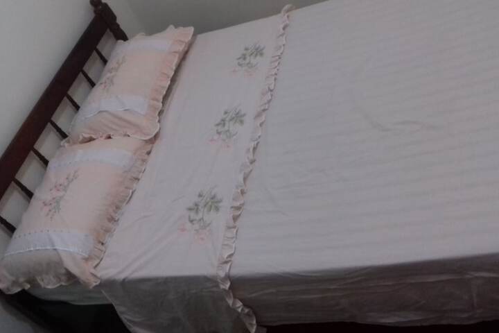 Room 6 of 12