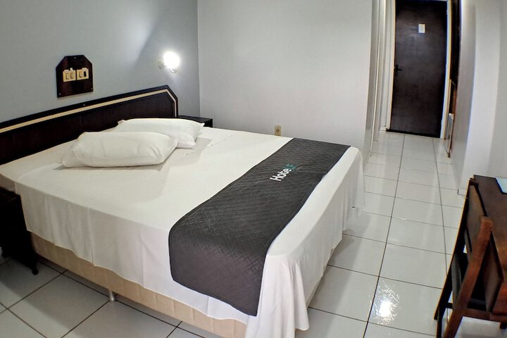 Room 13 of 35