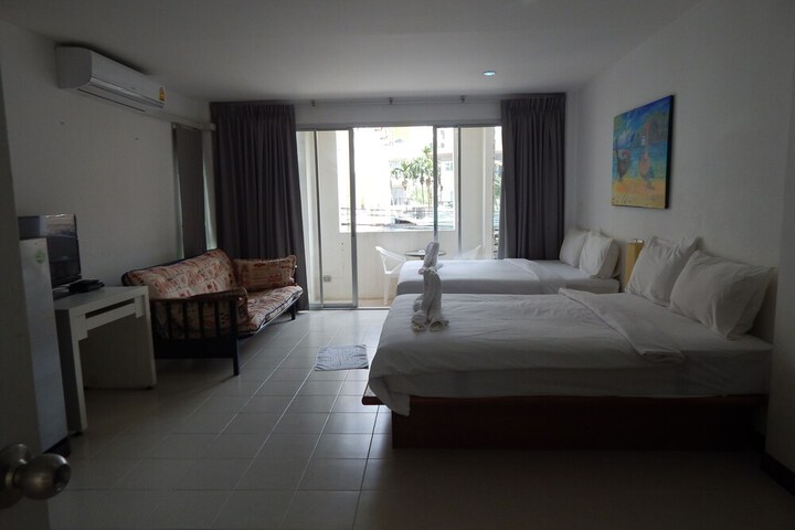 Room 33 of 71