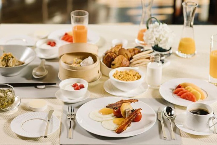 Breakfast/Coffee Service 28 of 34