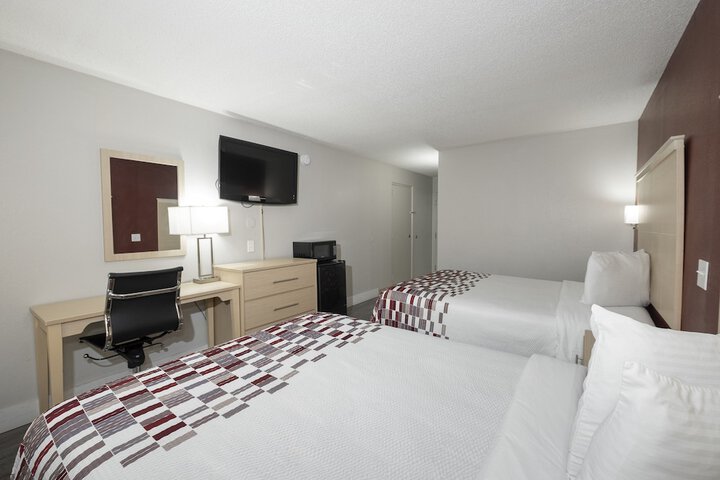 Room 10 of 25