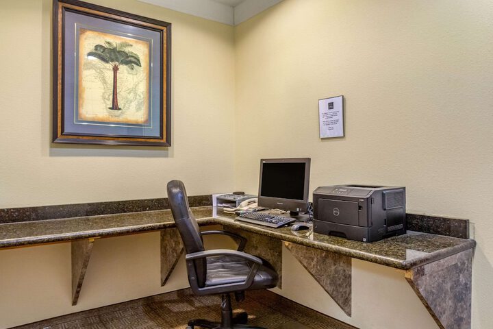 Business Center 29 of 31