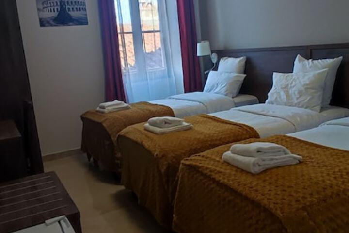 Room 14 of 68