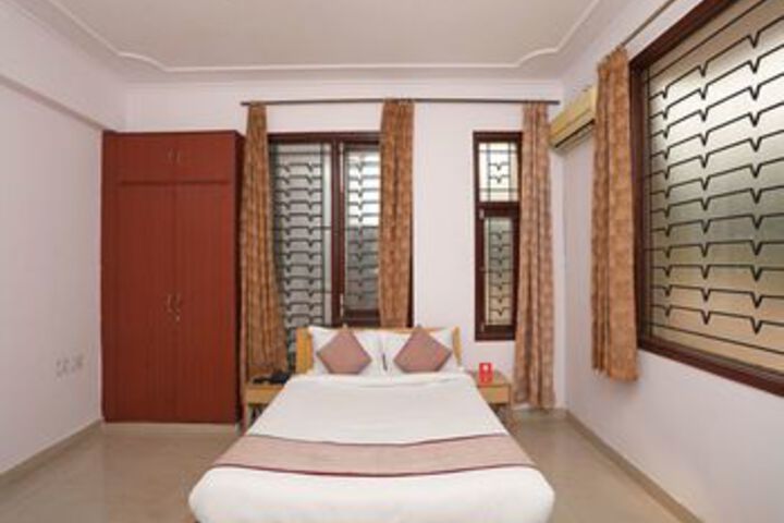 Room 17 of 23