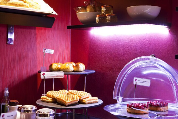 Breakfast/Coffee Service 70 of 76