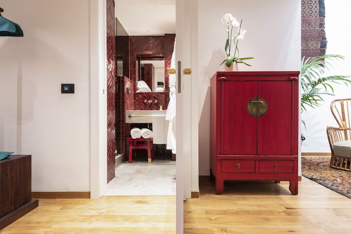 Room 26 of 47