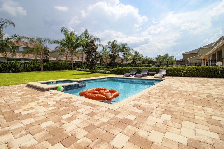 Pool 47 of 52
