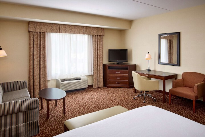 Room 6 of 34