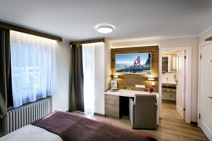 Room 13 of 47
