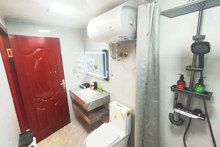 Room 62 of 111