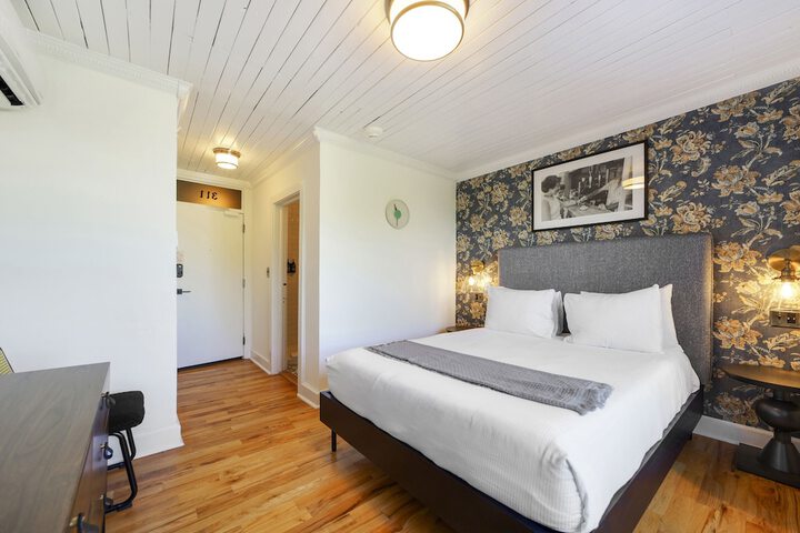Room 22 of 47