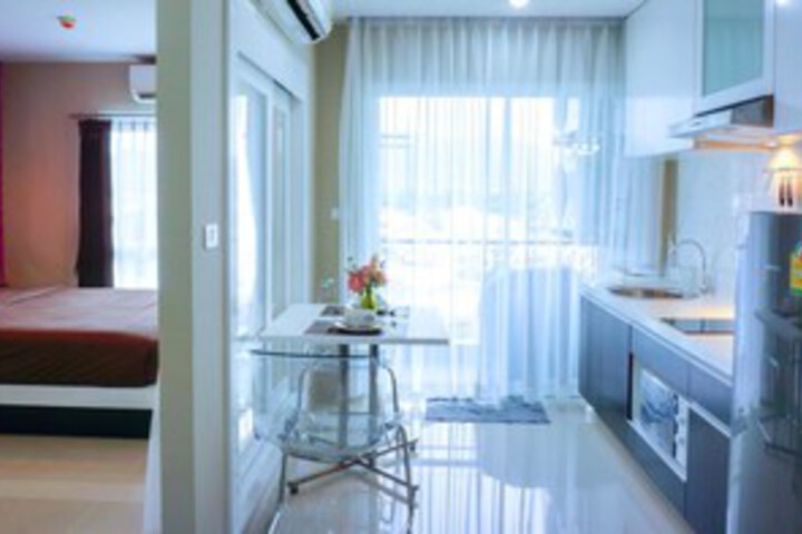 Room 25 of 27