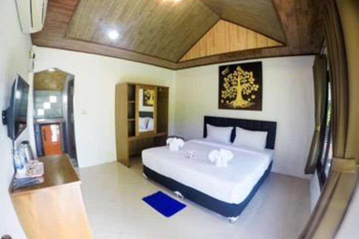 Room 34 of 65