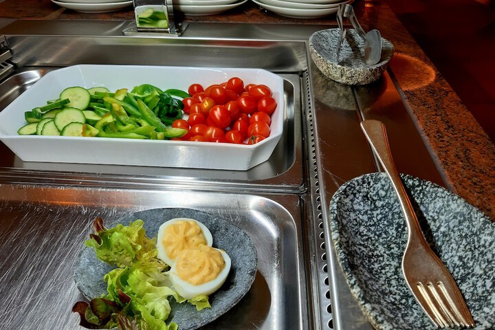Dining 68 of 83