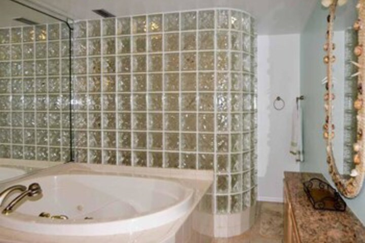 Room 2 of 45