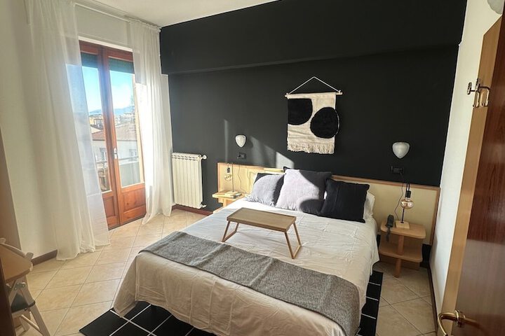 Room 4 of 17