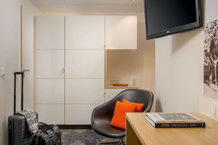 Room 43 of 119