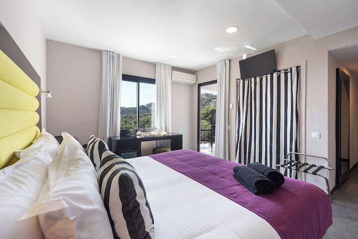 Room 4 of 31
