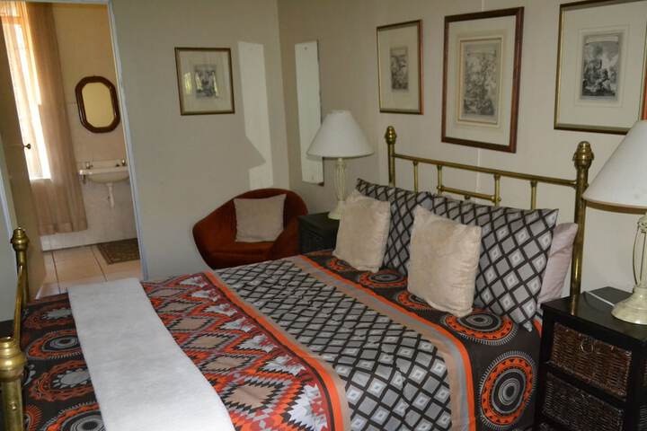 Room 4 of 46