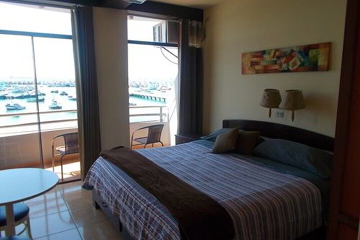 Room 7 of 40