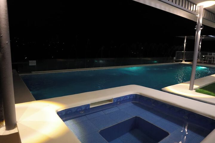 Pool 60 of 104