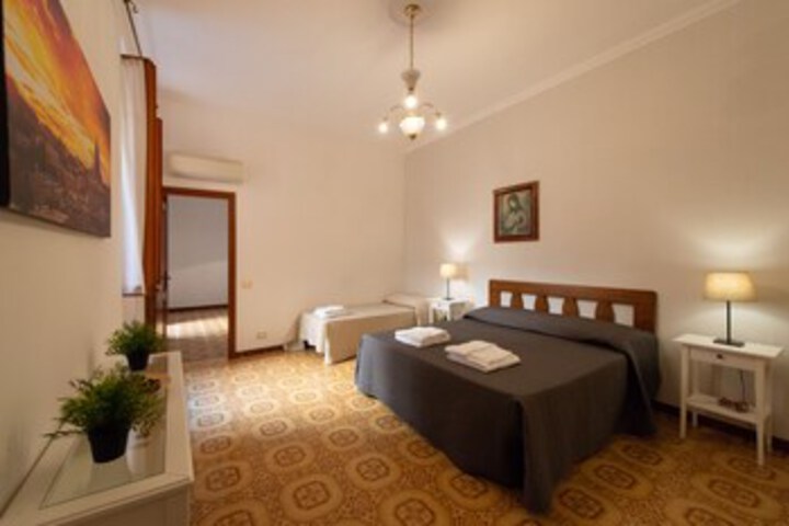 Room 43 of 123