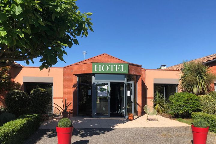 Hotel 56 of 57