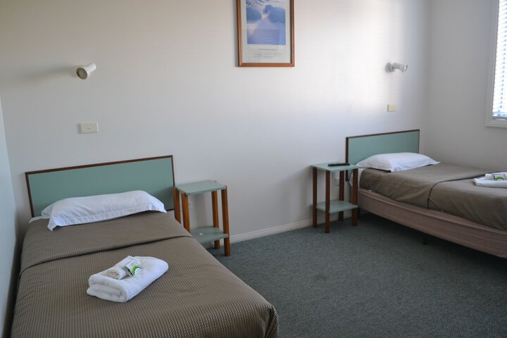 Room 2 of 46