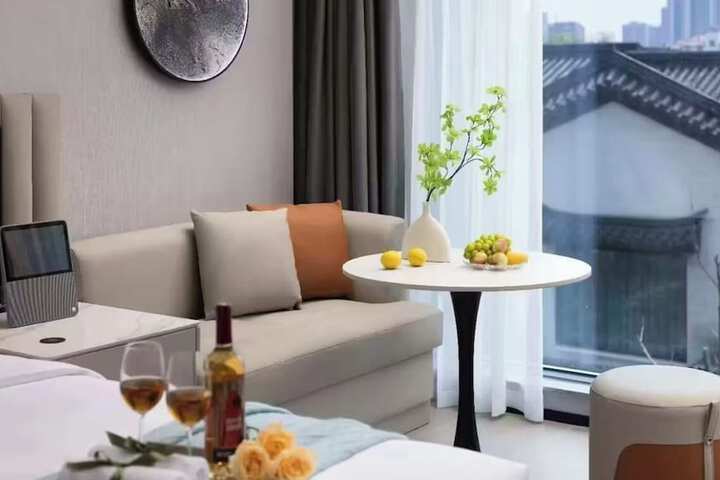 Room 14 of 29