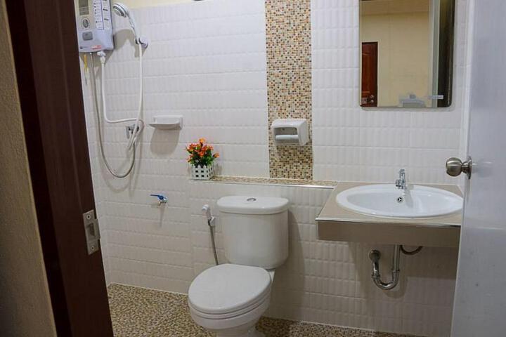 Room 3 of 5