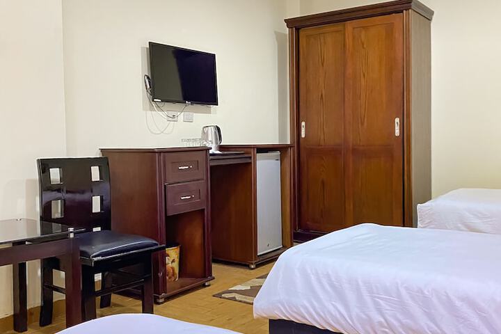 Room 51 of 340