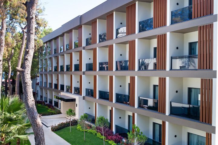 Hotel 326 of 341