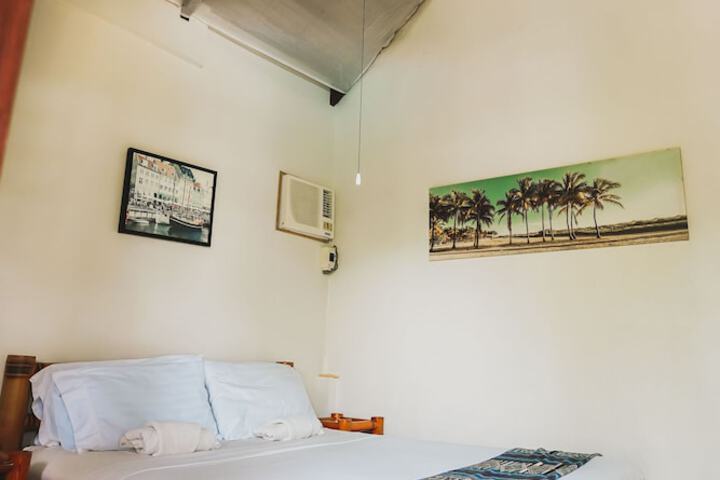 Room 12 of 80
