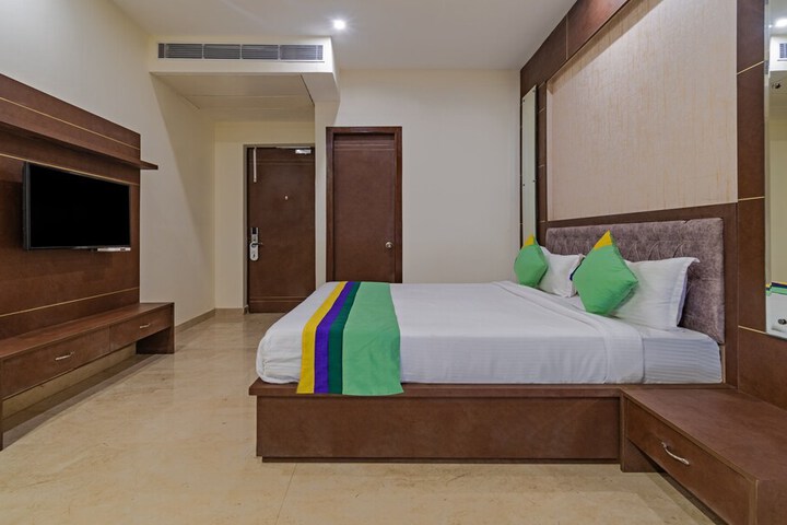 Room 22 of 48
