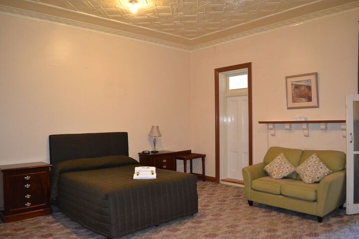 Room 6 of 55