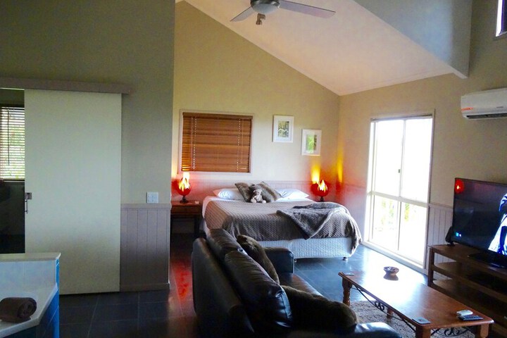 Room 10 of 37