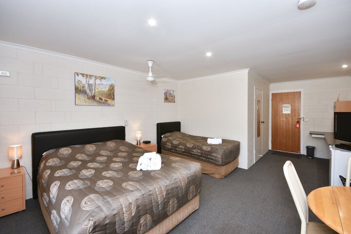 Room 2 of 26