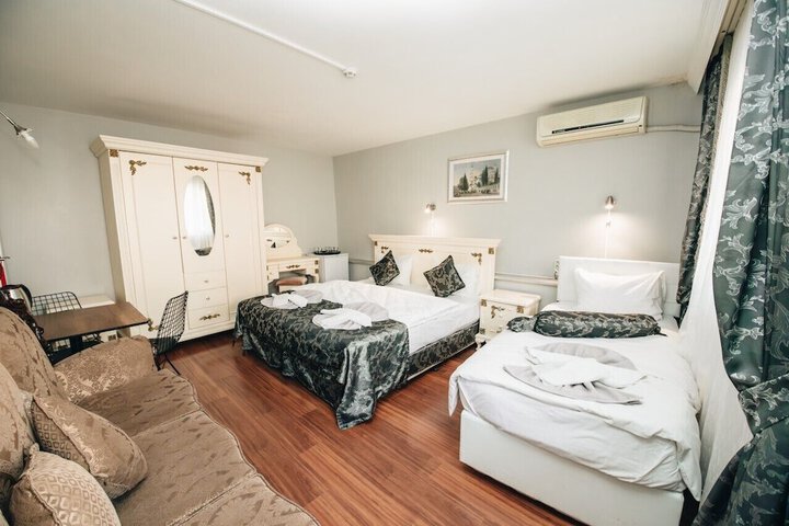 Room 6 of 45