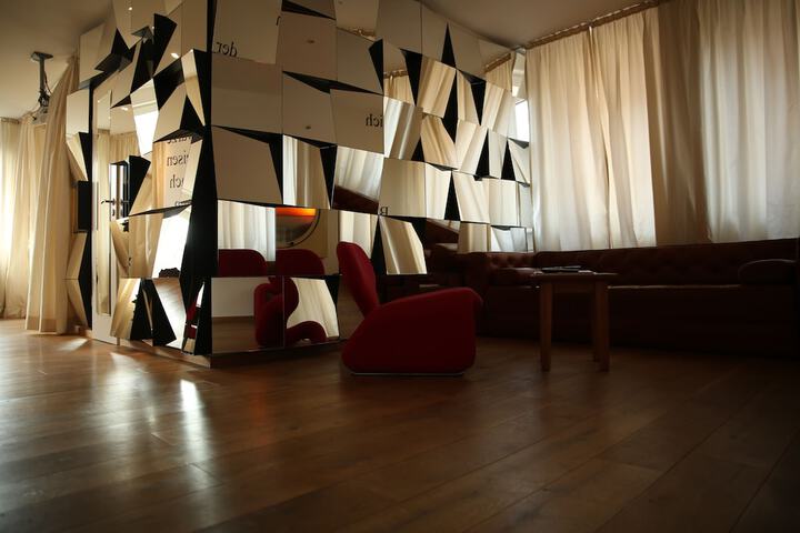 Room 57 of 95
