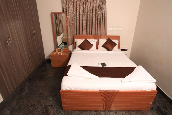 Room 5 of 19