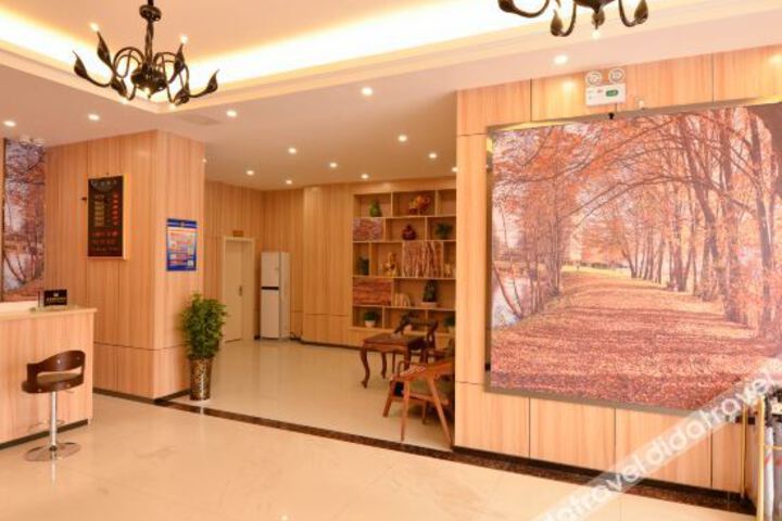 Hotel Interior 4 of 11